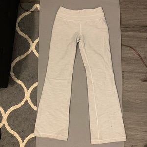 LULULEMON yoga pants
